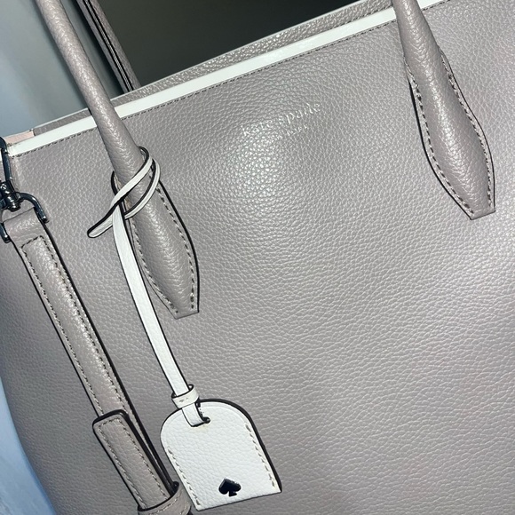Kate Spade Purse - Picture 2 of 6